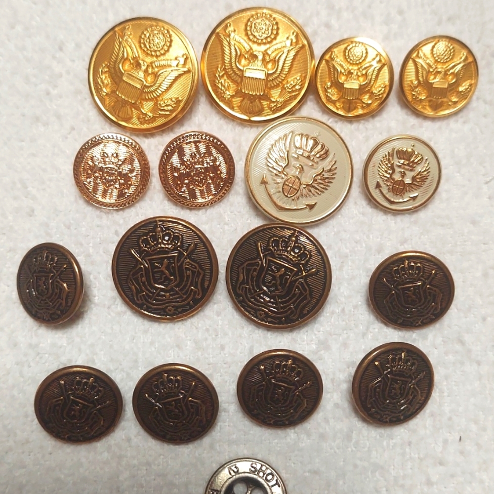 Assorted military buttons